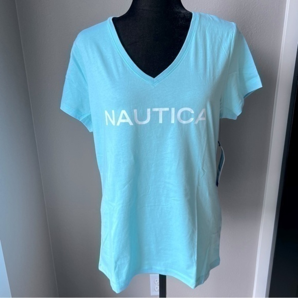 NWT Nautica women’s V-neck short sleeve t-shirt size large